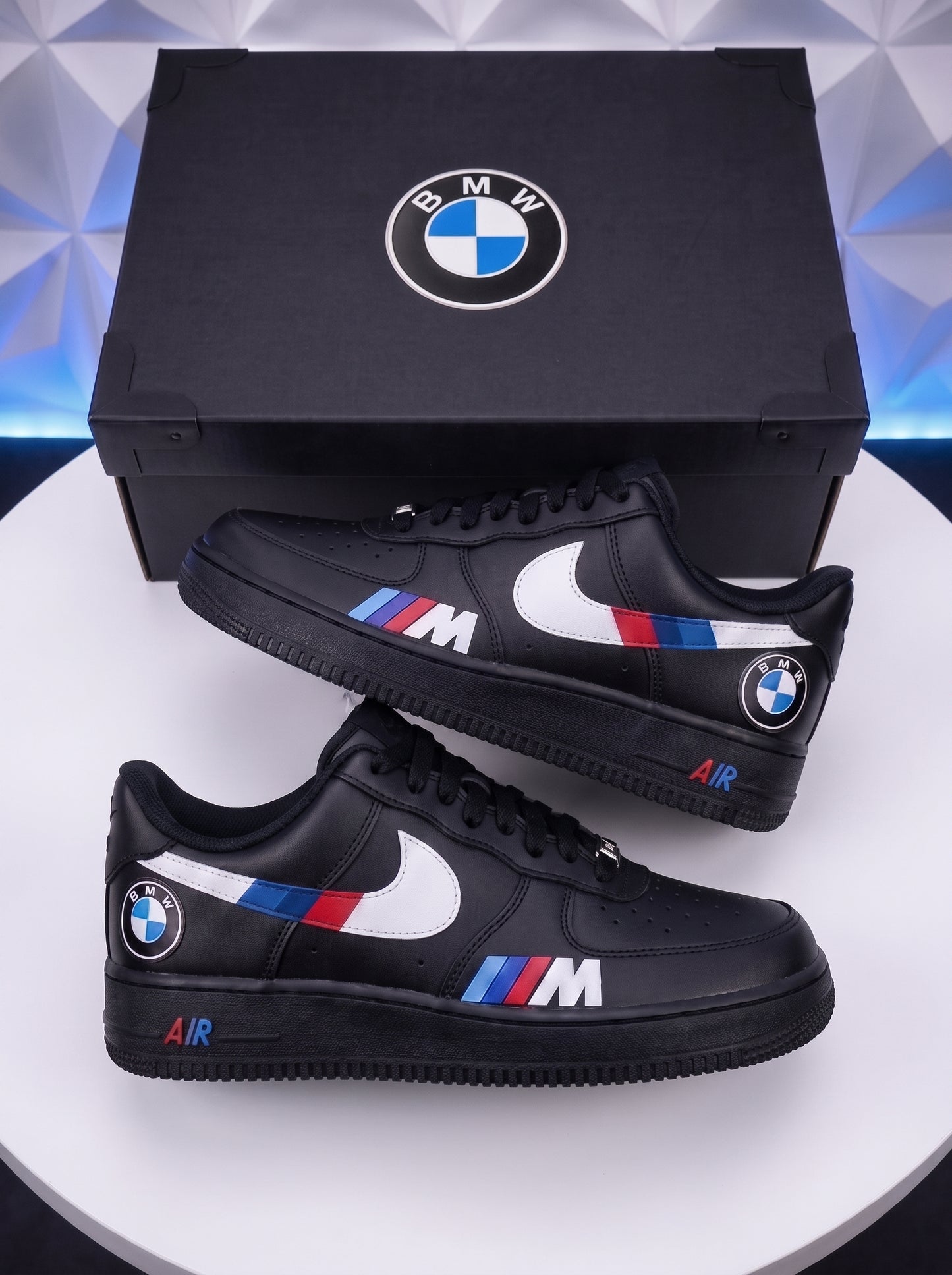 NK M Edition Sneakers